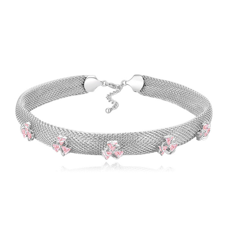 Gigia Necklace on Pink